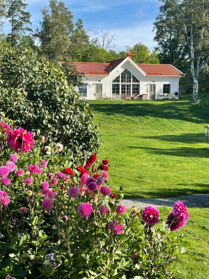 Bastuviken Bed And Breakfast Упсала Екстериор снимка