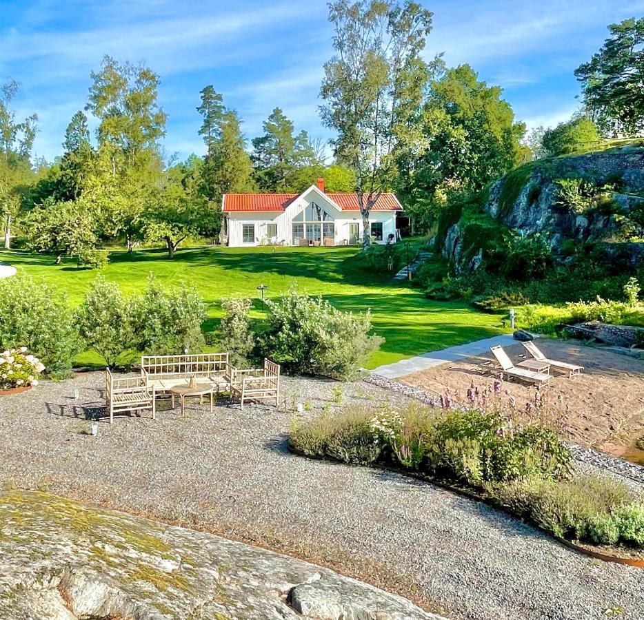 Bastuviken Bed And Breakfast Упсала Екстериор снимка